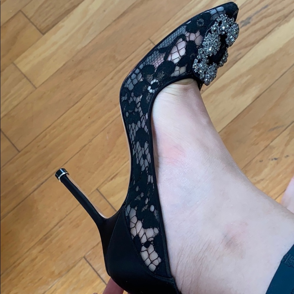 Manolo blahnik black lace hagisi pump heels - Picture 5 of 8